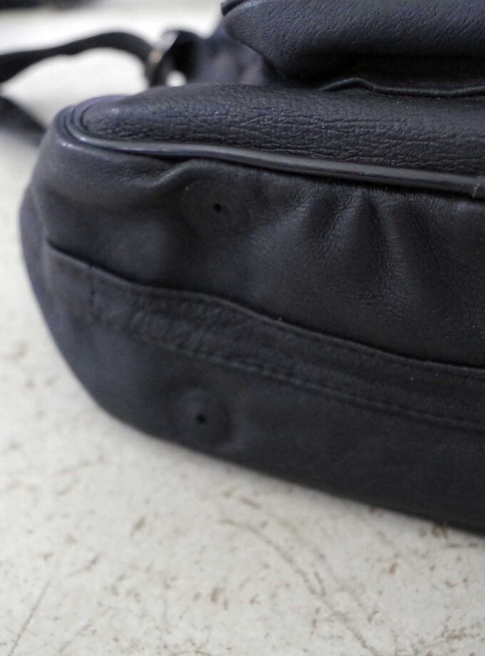 Black Square Shoulder