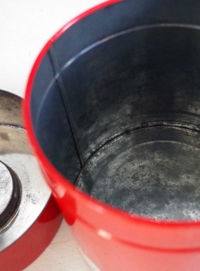 Retro Red Apple Tin