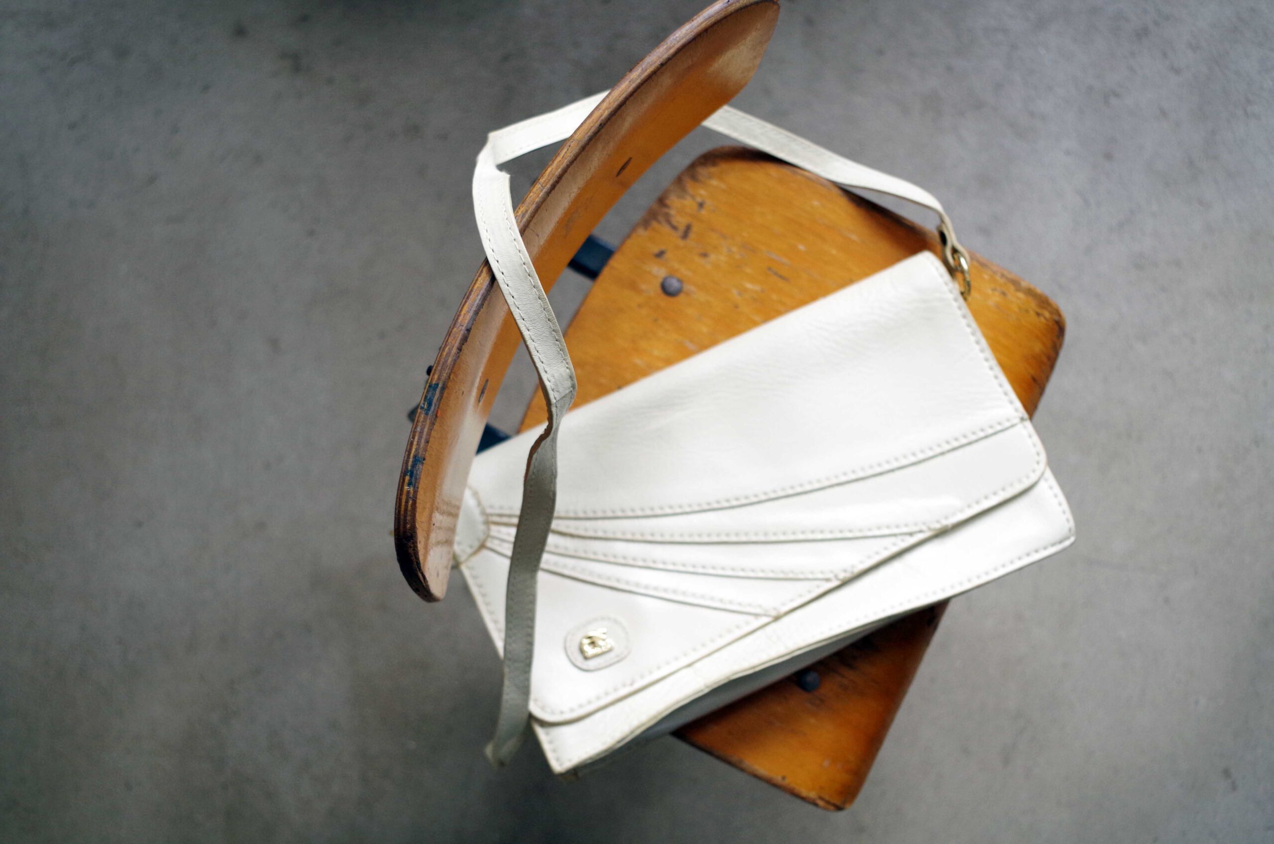 Datum Electrificeren Nietje PE Florence Vintage Off White Bag – Addictedtovintage.nl