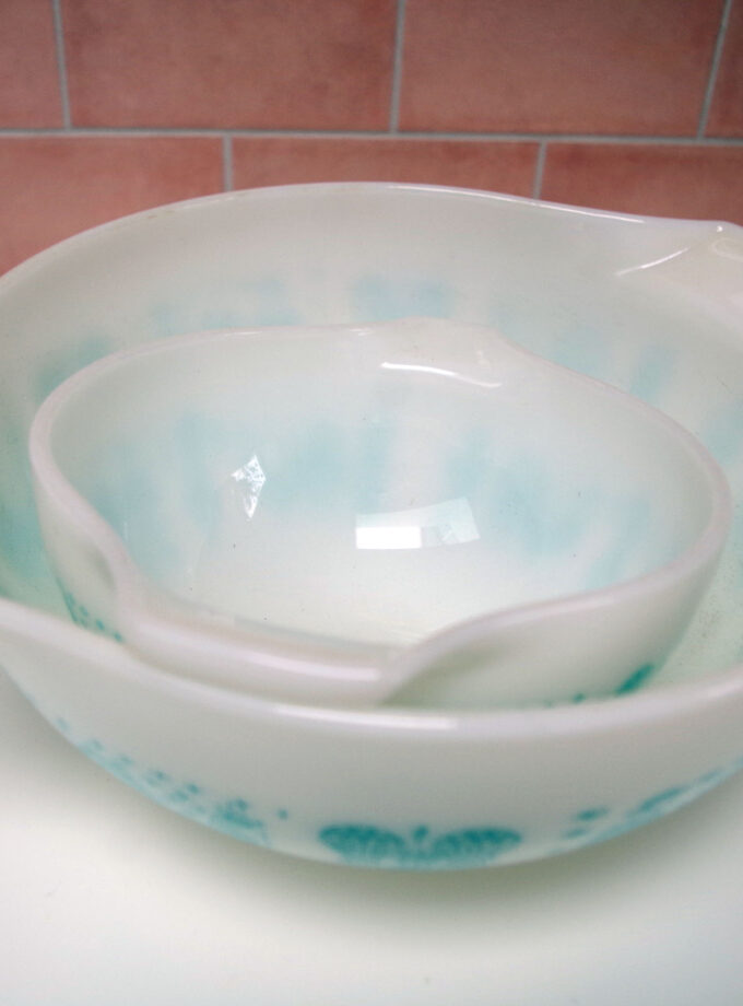 Pyrex Butterprint Turquoise On White