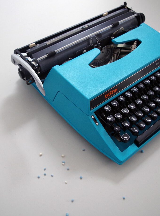 Vintage Typewriter Custom Made Brother  Deluxe 662TR Blue