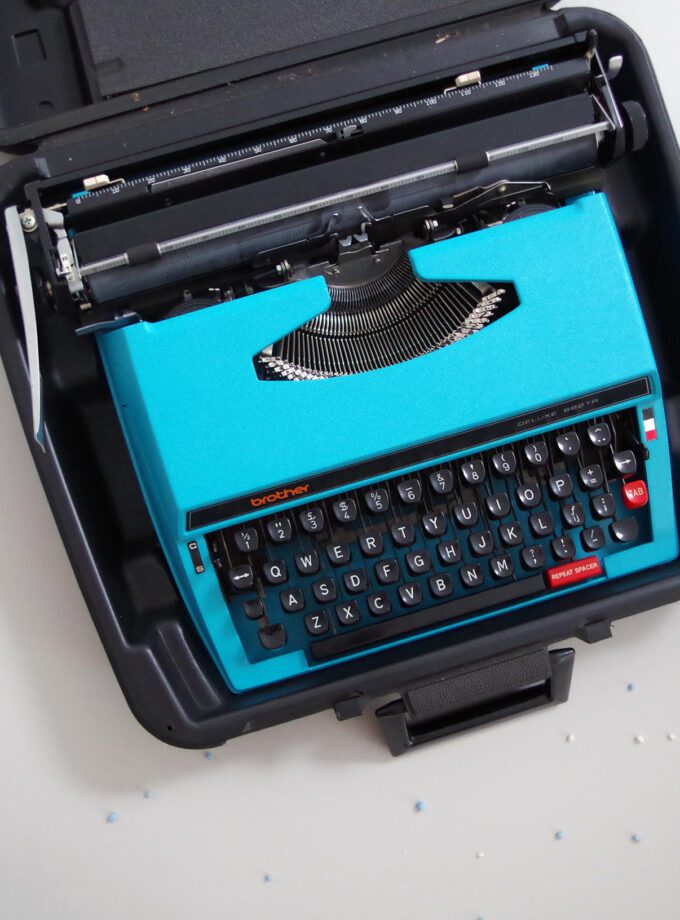 Vintage Typewriter Custom Made Brother  Deluxe 662TR Blue