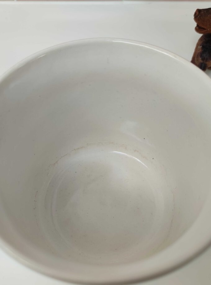 Plain White Swirl Pot