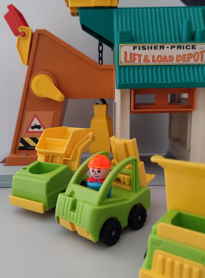 Fisher Price Vintage Lift and Load Depot