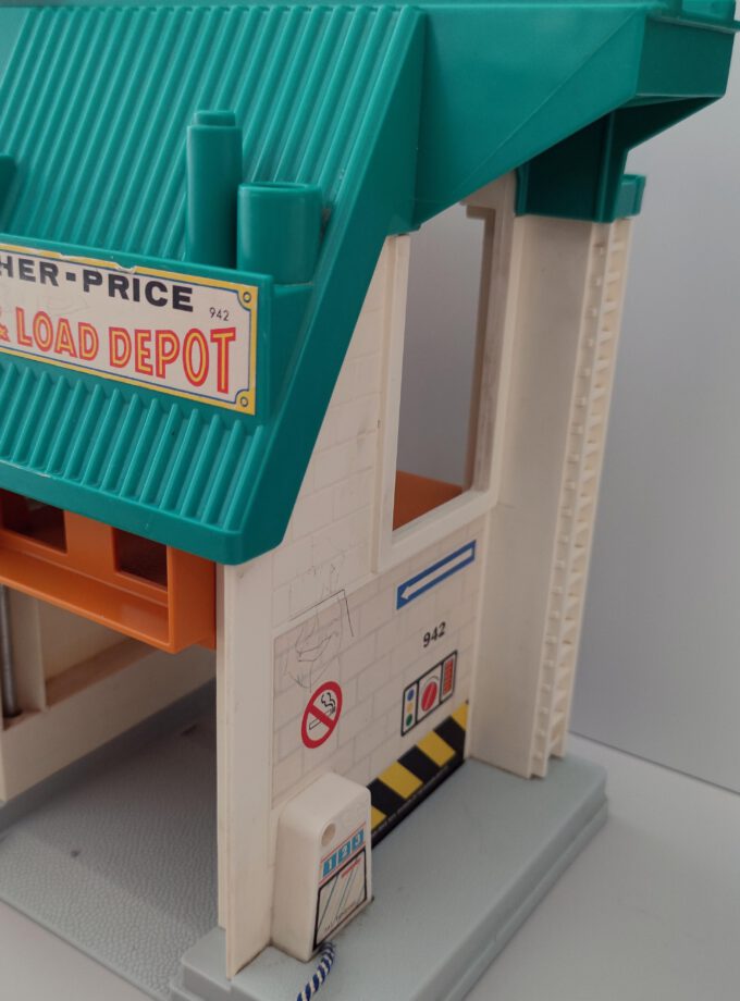 Fisher Price Vintage Lift and Load Depot