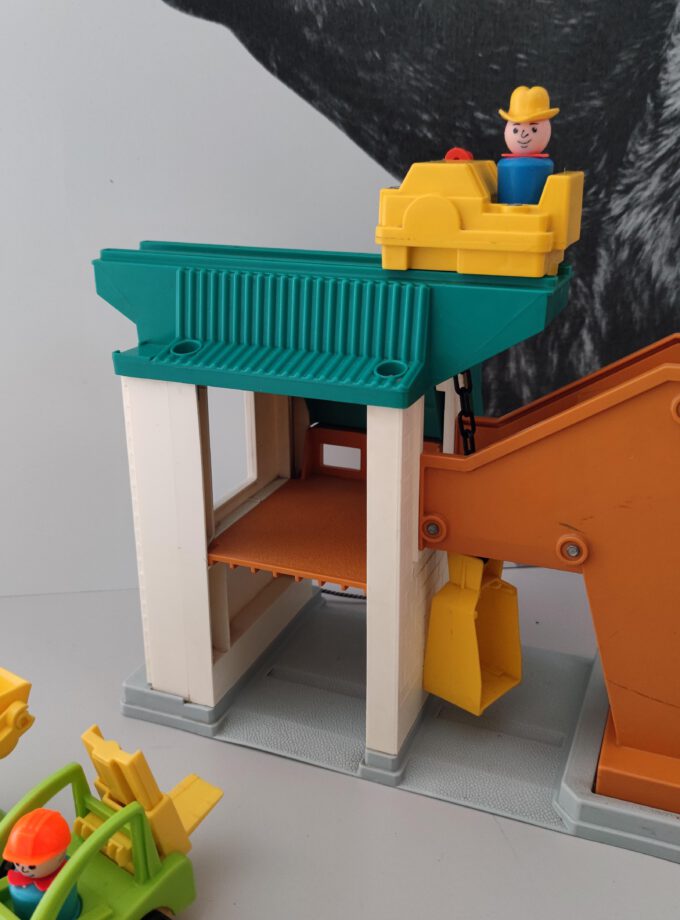Fisher Price Vintage Lift and Load Depot