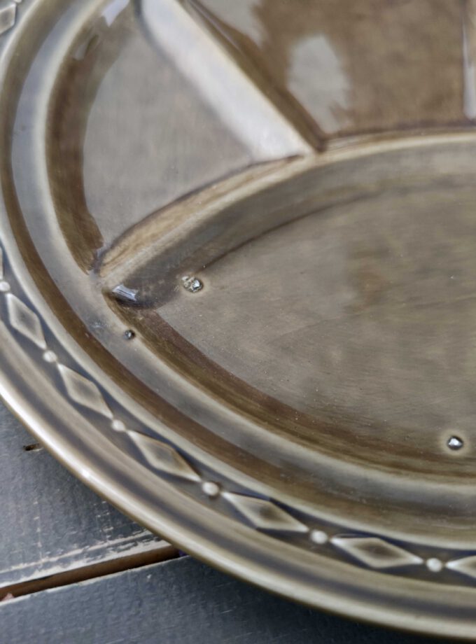 Vintage Gourmet Plate Brown