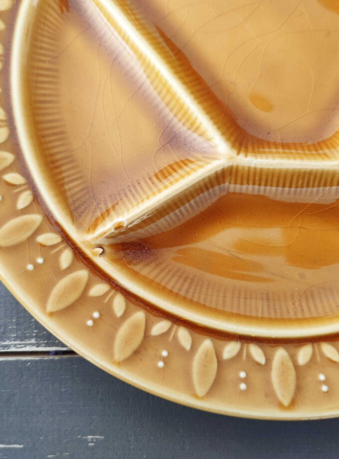 Vintage Gourmet Plate Leaves Caramel Brown