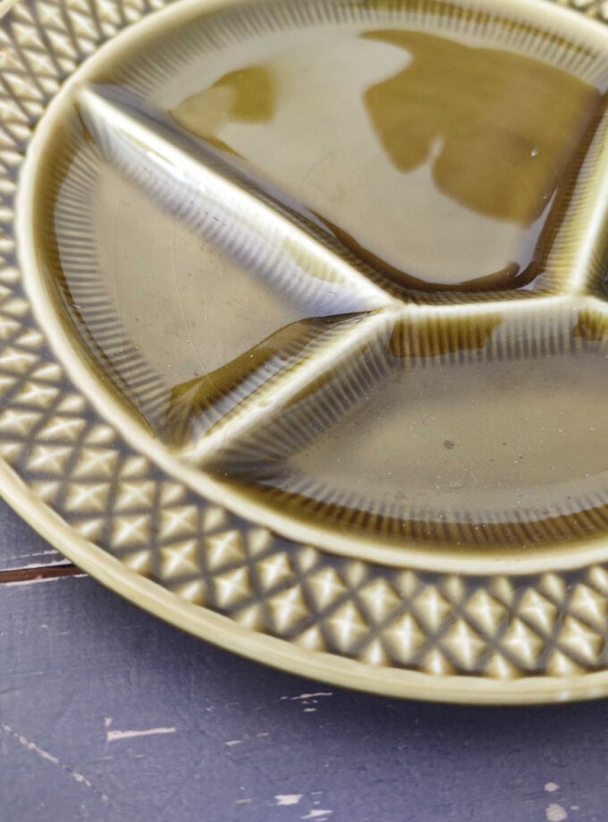 Vintage Gourmet Plate Dark Green