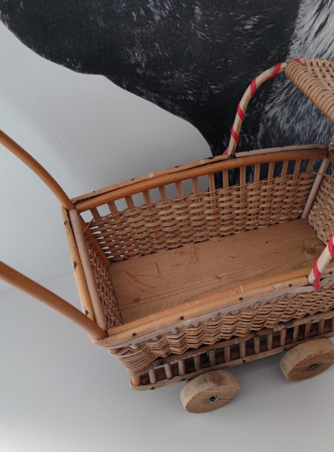 Vintage Rotan Dolls Pram