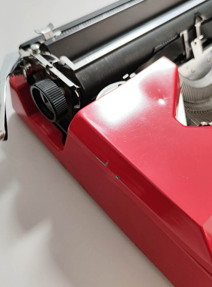 Vintage Firetruck Red Remington Sperry Idool Typewriter