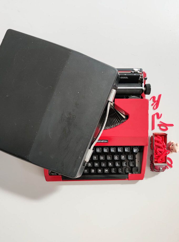 Vintage Firetruck Red Remington Sperry Idool Typewriter