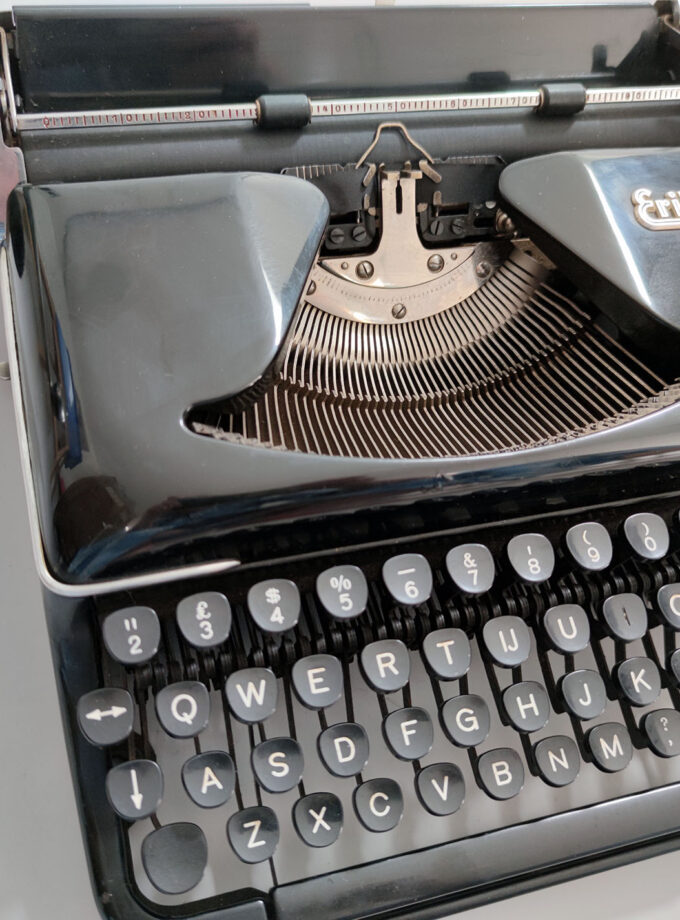 Vintage Old Erika Model 11 Typewriter