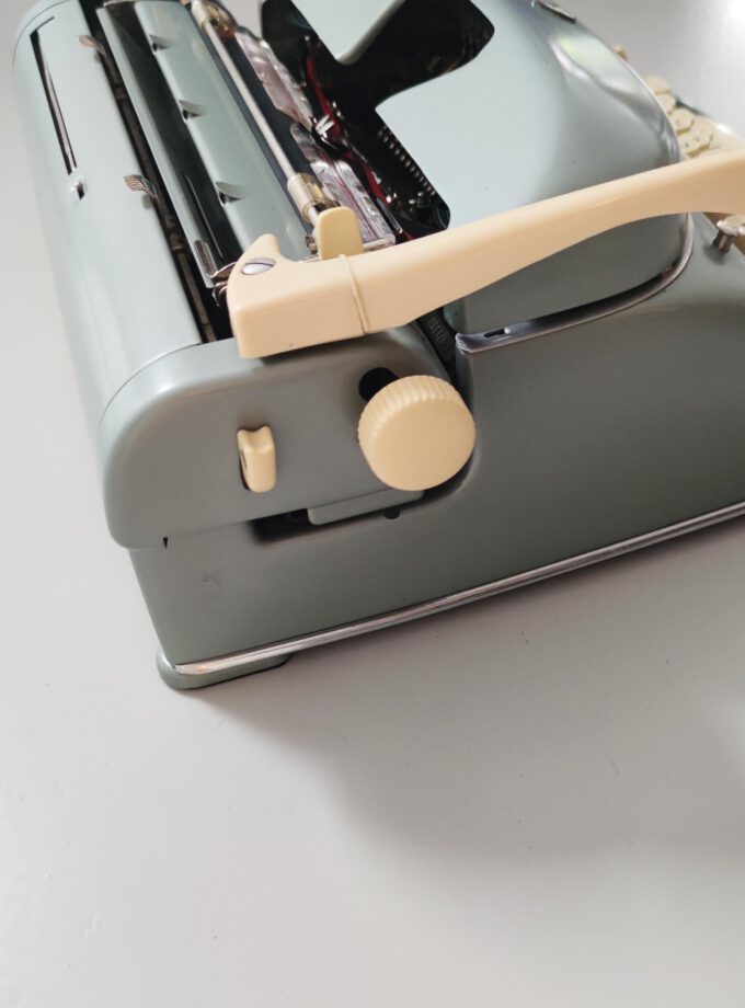 Vintage Alpina Typewriter Metallic BlueGreen