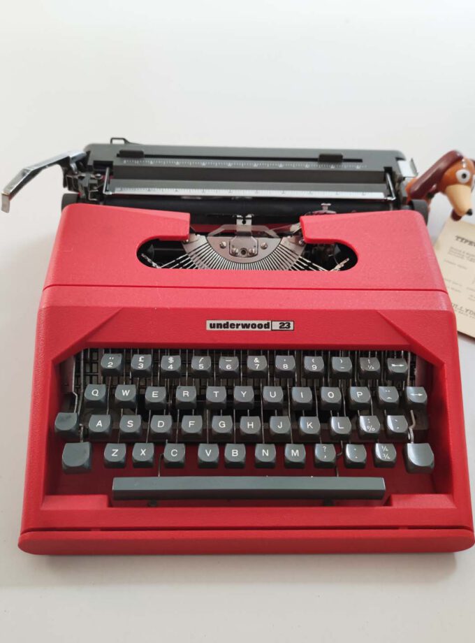 Vintage Underwood 23 Typewriter Red