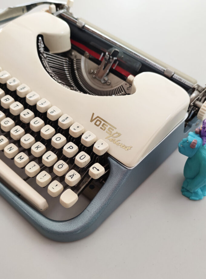Vintage Voss Privat Typewriter