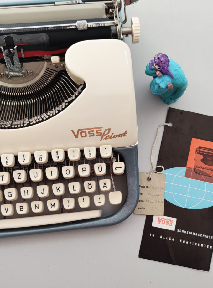 Vintage Voss Privat Typewriter