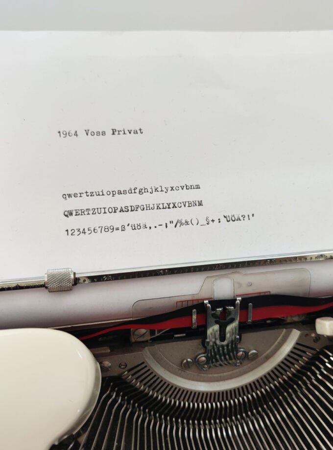 Vintage Voss Privat Typewriter