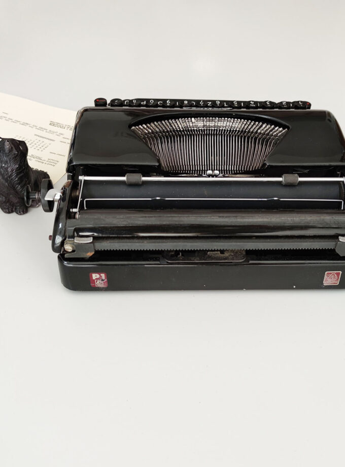 Vintage Old Black Optima P1 Typewriter