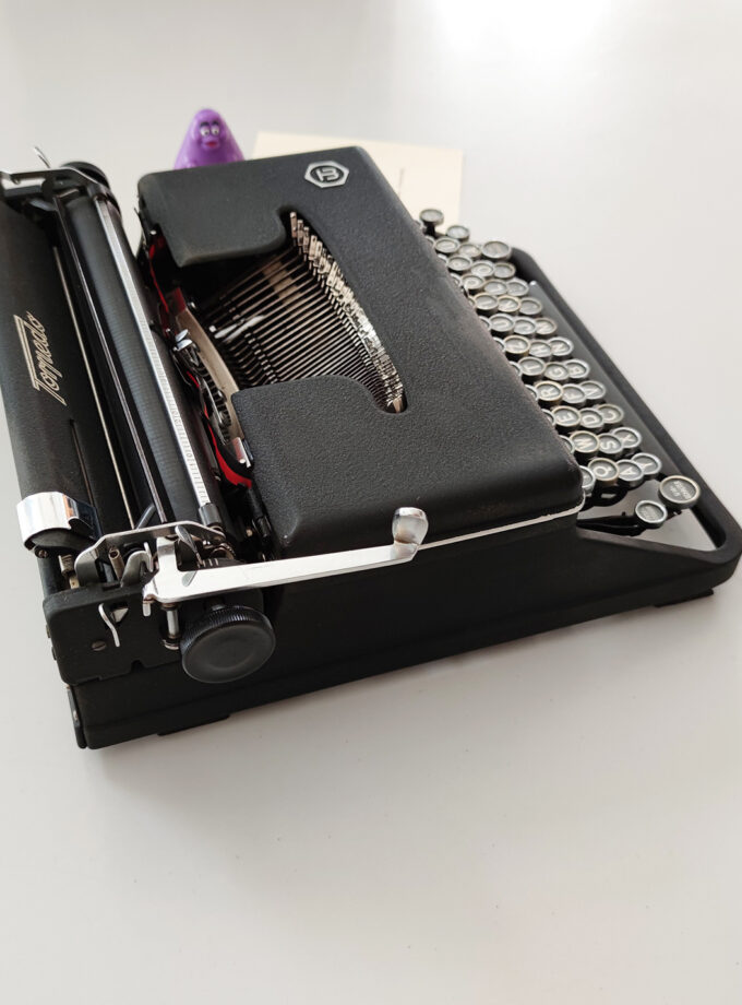 Vintage Old Black Torpedo 18B Typewriter