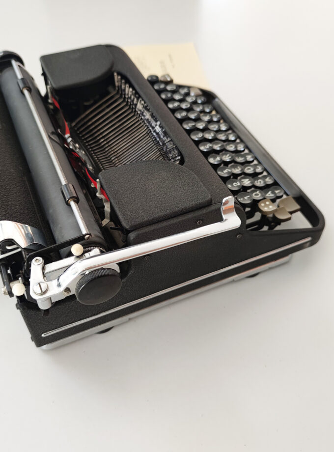 Olympia SM1 Old Black Vintage Typewriter