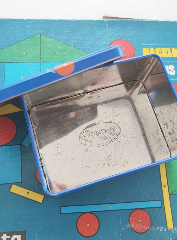 Van Melle Snoopy Fruits tin