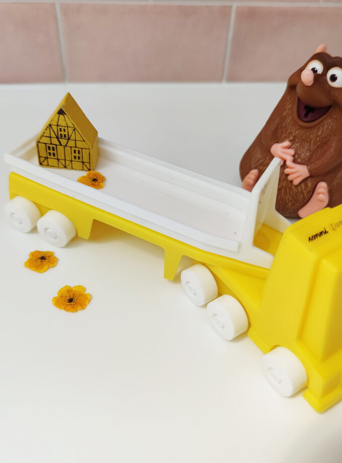 Vintage Sonni Yellow Truck