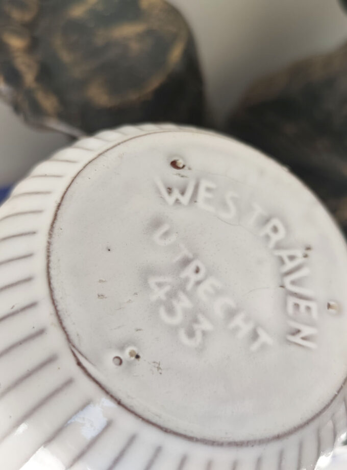 Vintage Retro White Flower Pot Westraven 433