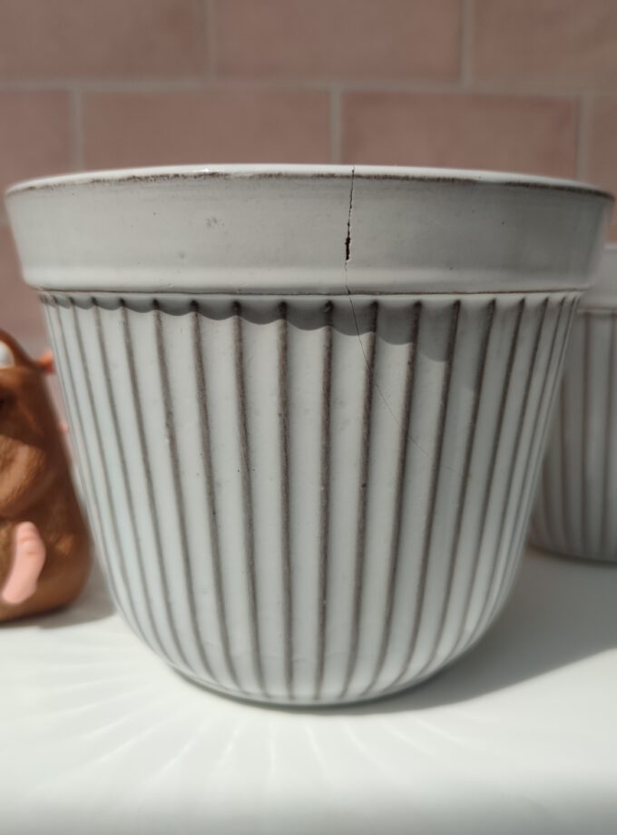 Vintage Retro White Flower Pot Westraven 433 II
