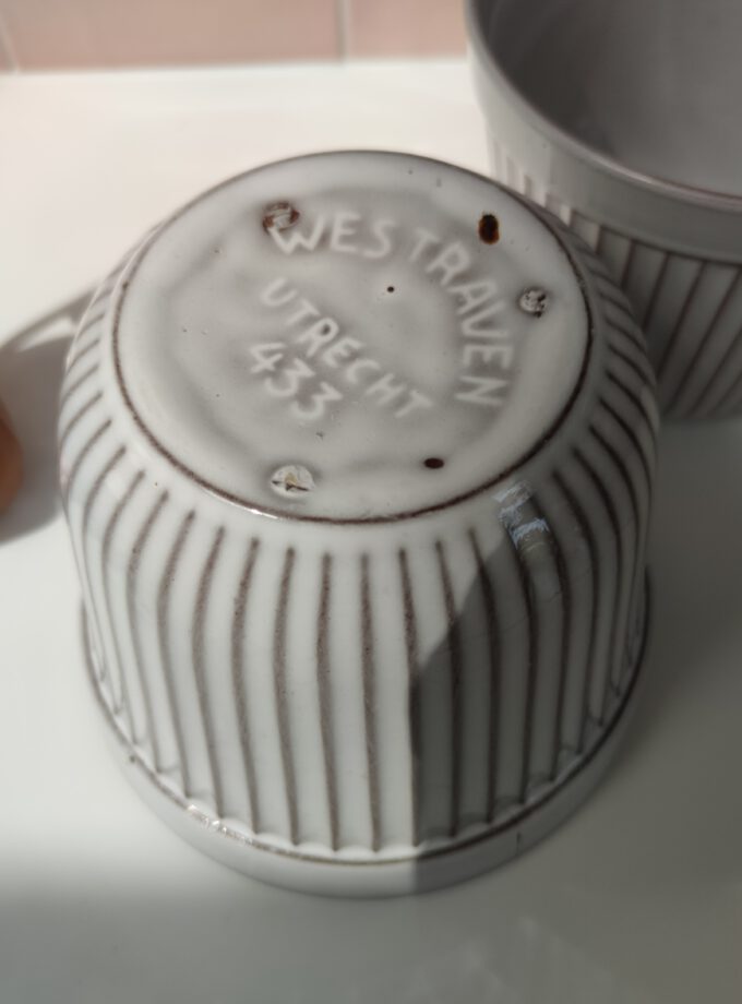 Vintage Retro White Flower Pot Westraven 433 II