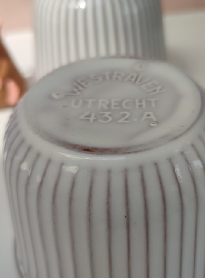 Vintage Retro White Flower Pot Westraven 432 A