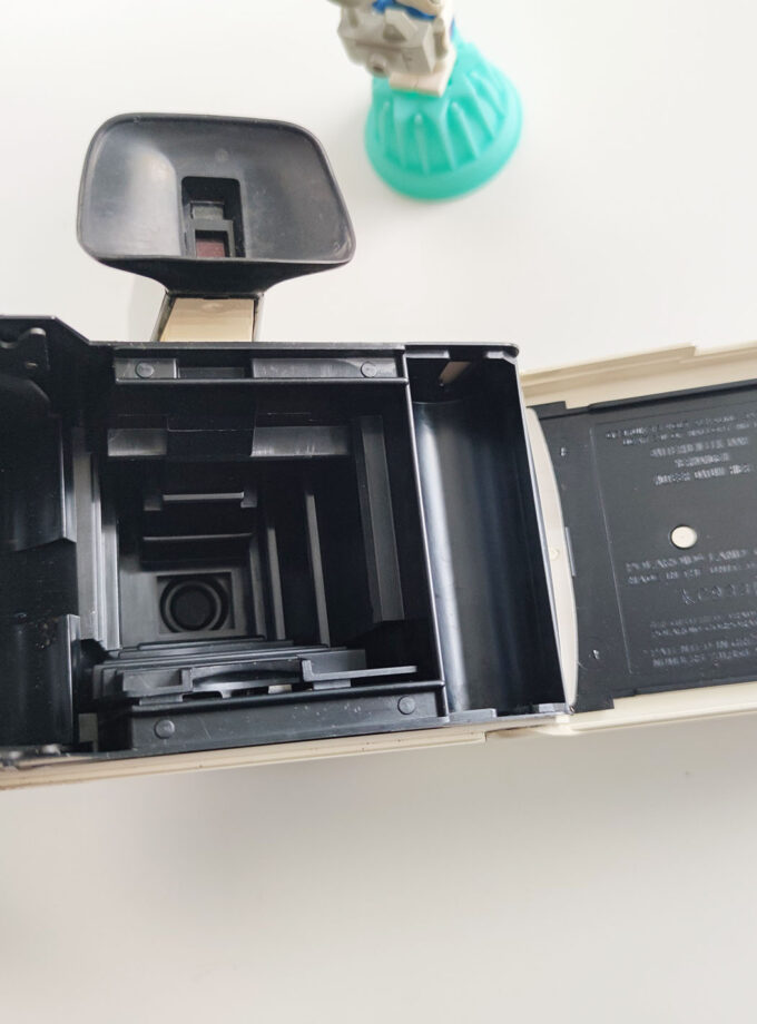 Polaroid Land Camera Swinger Model 20