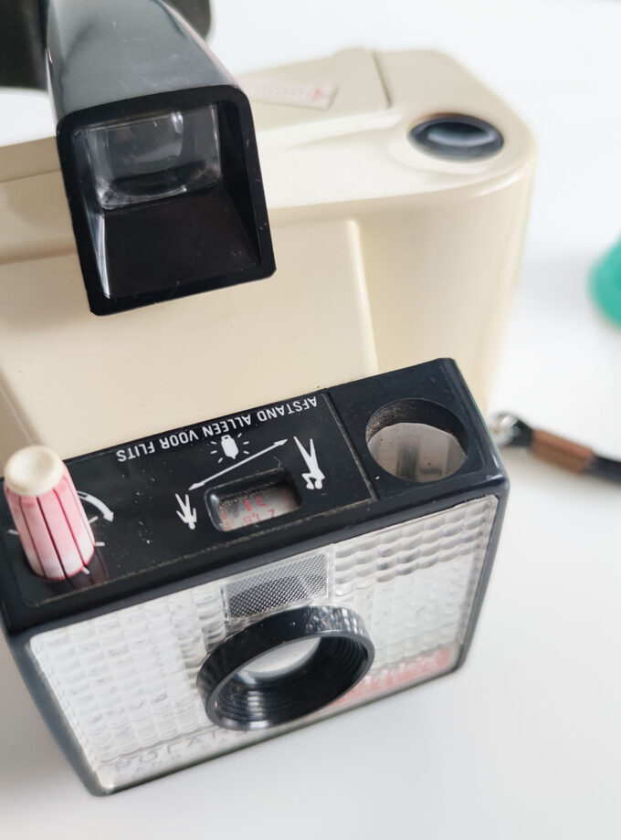 Polaroid Land Camera Swinger Model 20