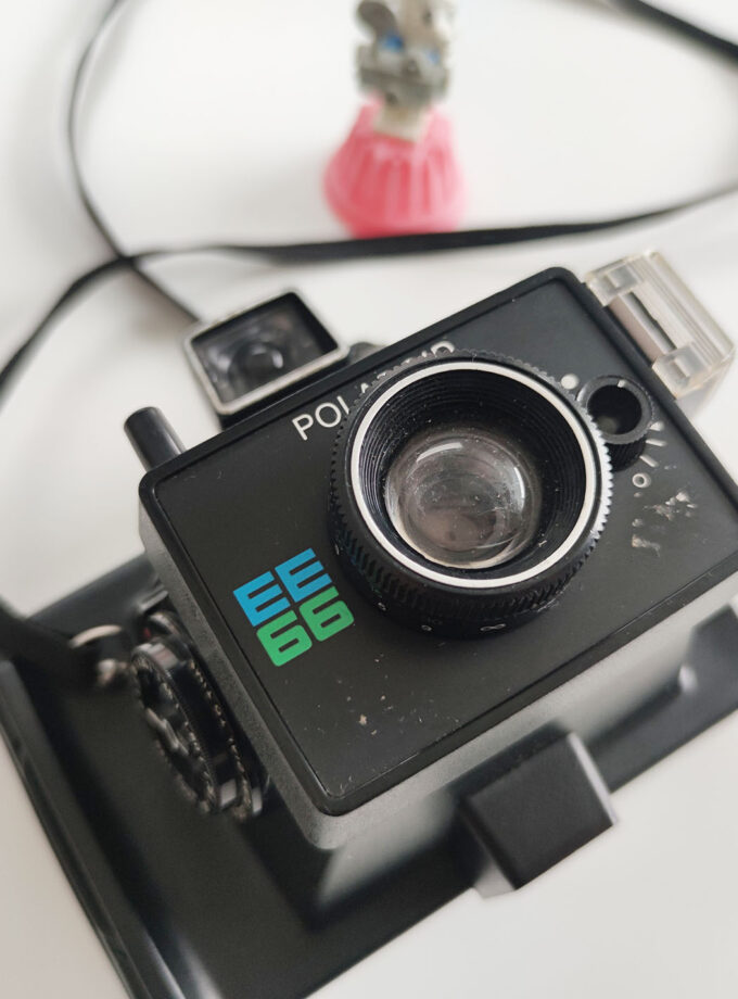 Polaroid EE66 Camera
