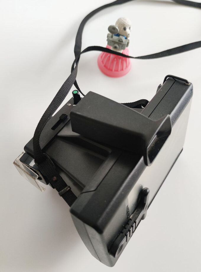 Polaroid EE66 Camera