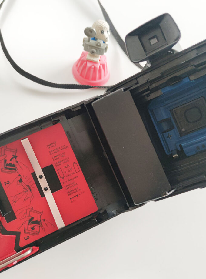 Polaroid EE66 Camera