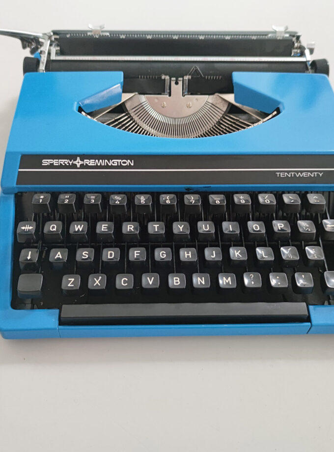 Vintage Sperry Remington Shocking Blue Typewriter