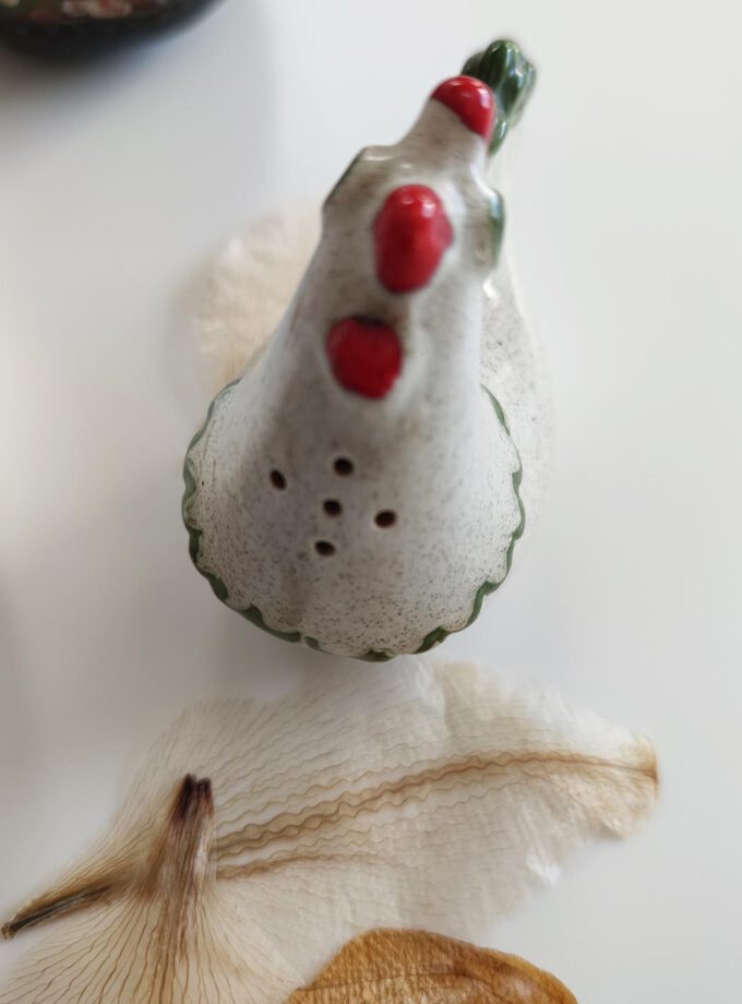 Salt & Pepper Shaker Chickens