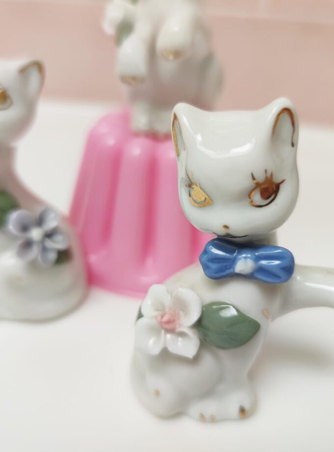 White Kitsch Cats Set