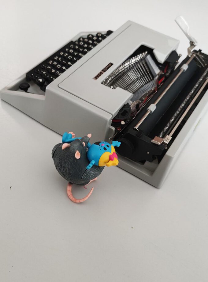 Vintage Olivetti Dora Typewriter