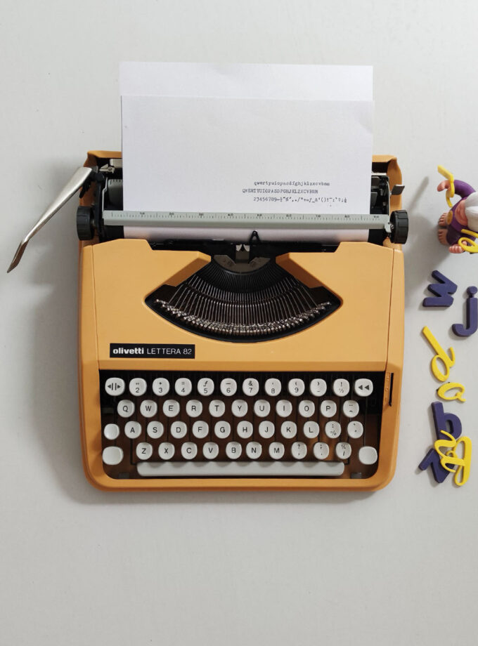 Vintage Olivetti Lettera 82 Old Ocher Typewriter