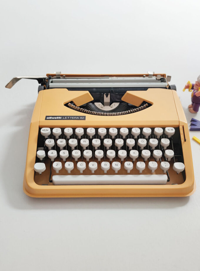 Vintage Olivetti Lettera 82 Old Ocher Typewriter