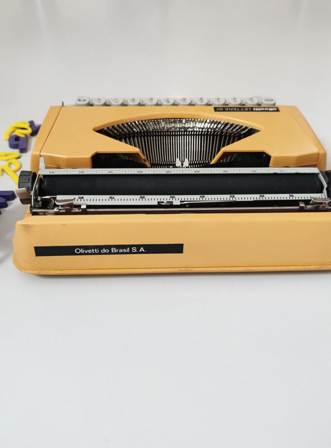 Vintage Olivetti Lettera 82 Old Ocher Typewriter