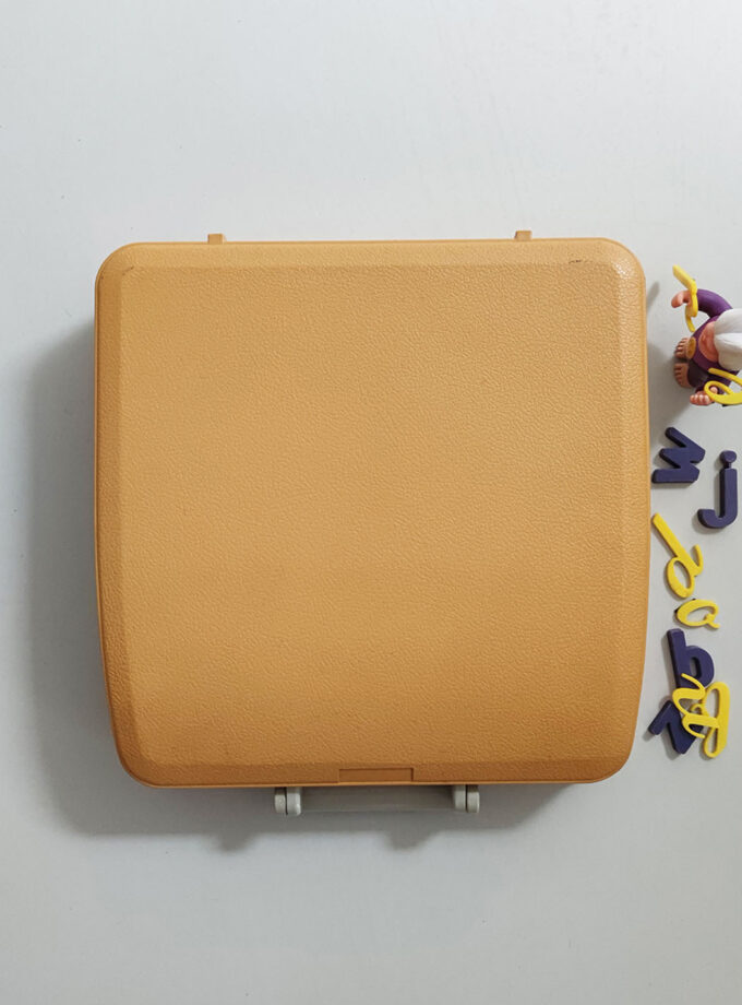 Vintage Olivetti Lettera 82 Old Ocher Typewriter