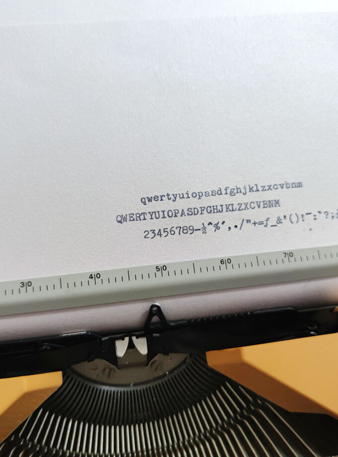 Vintage Olivetti Lettera 82 Old Ocher Typewriter