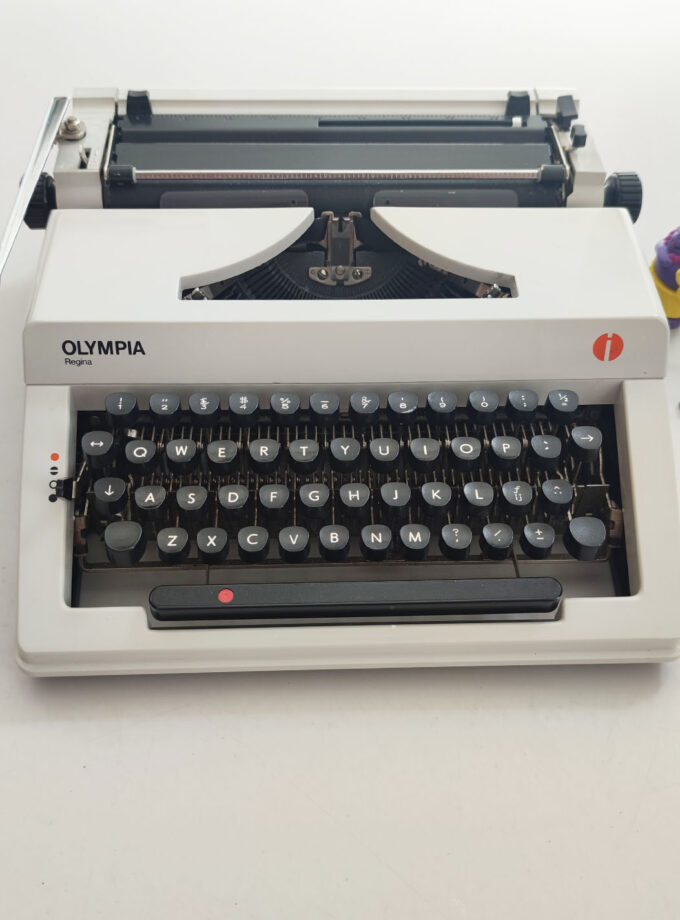 Vintage Olympia Typewriter Regina