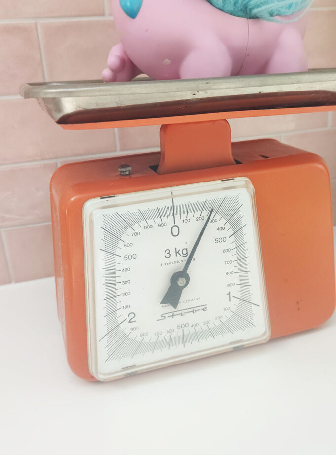 Orange Stube Kitchen Scale