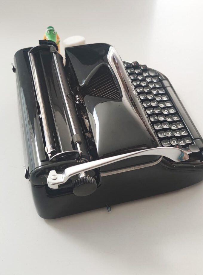 Vintage Old Black Optima Elite 3 Typewriter