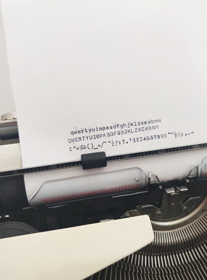 Vintage Tippa Adler Typewriter Off White Cubic