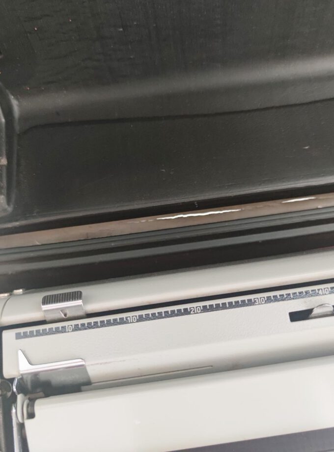 Vintage Typewriter Custom Made Triumph Gabriele 25 PINK Rose Hip